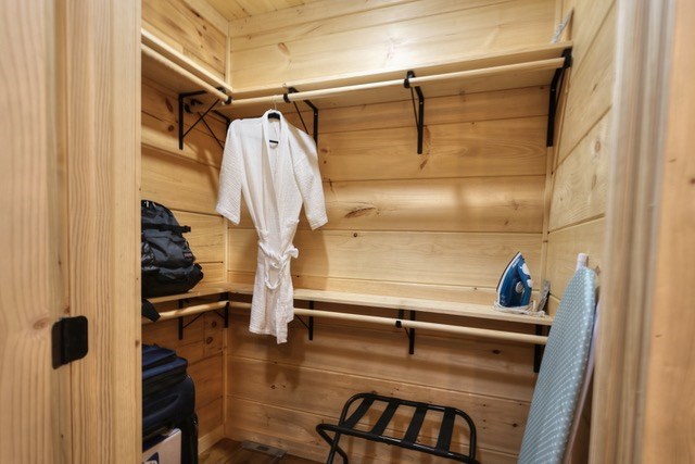 956 Lemmon Lane Ellijay, GA 30540 - Photo 27 of 60 a view of walk in closet