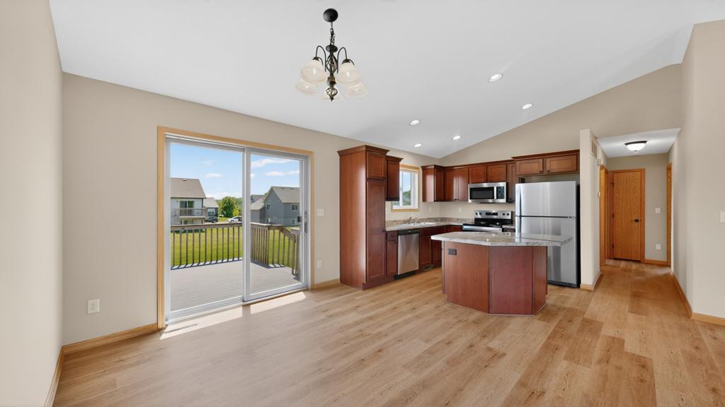 4024 Stone Point Drive Northeast Rochester, MN 55906 - Photo 15 of 38