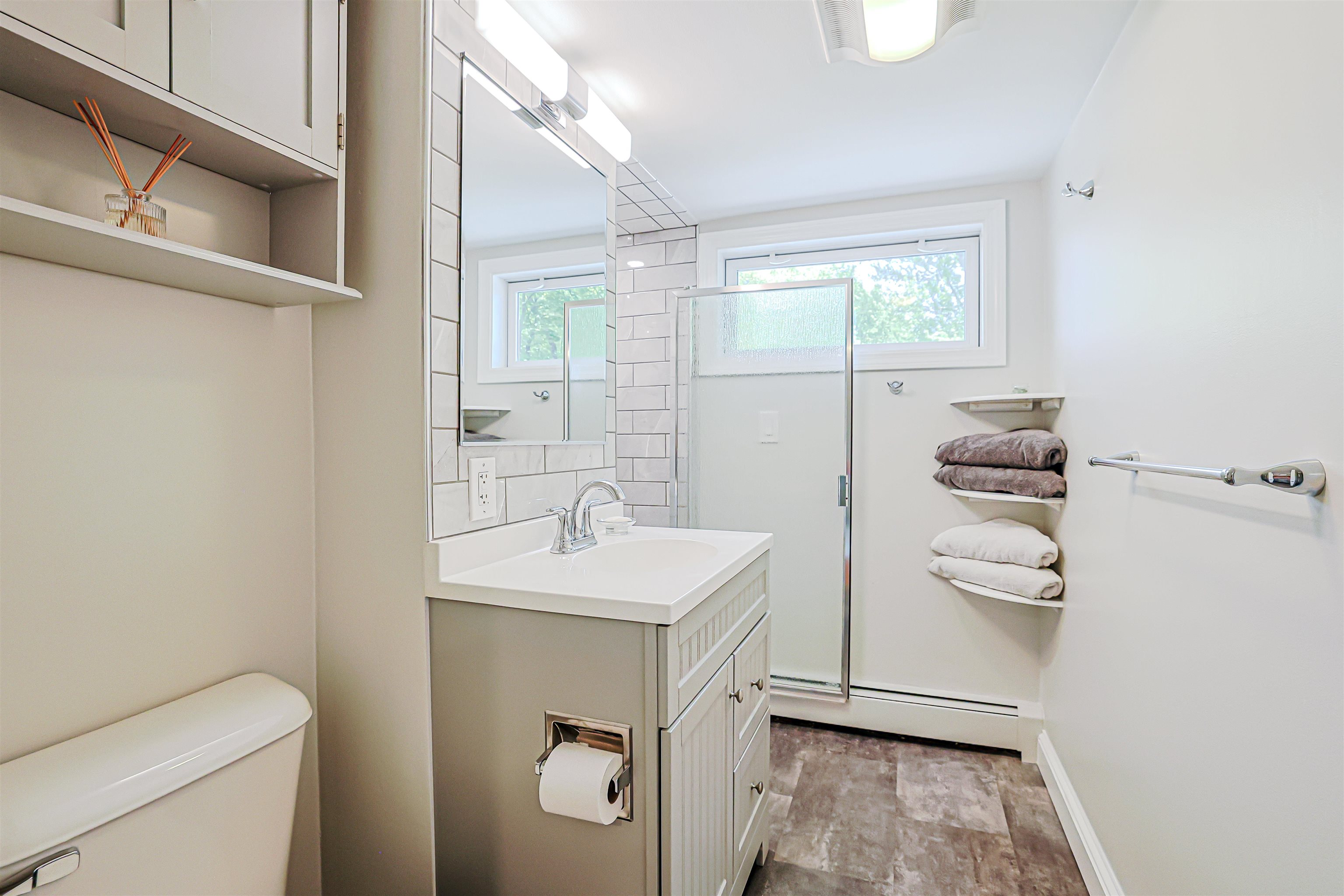 99 Knowlton Street Manchester, NH 03103 - Photo 22 of 35