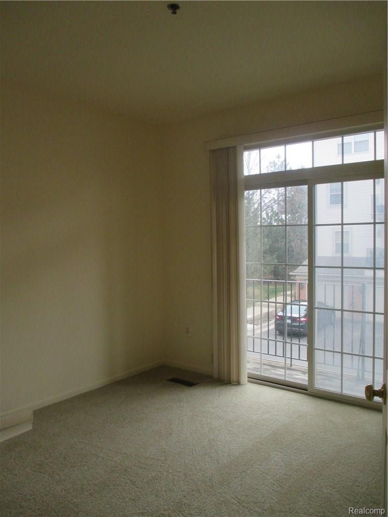 20112 Rodeo Court Southfield, MI 48075 - Photo 15 of 26 IMG_1968.JPG