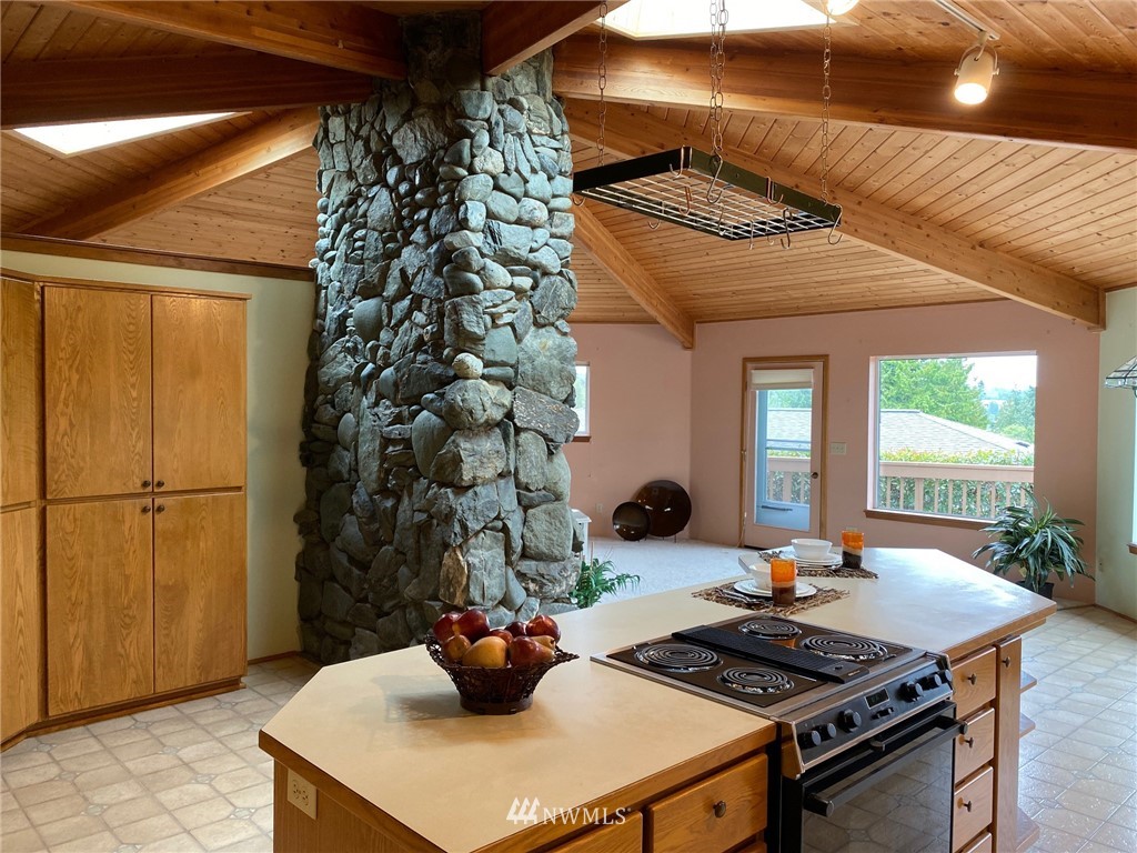 8081 Niska Road Blaine, WA 98230 - Photo 9 of 39 Gallery Image 9