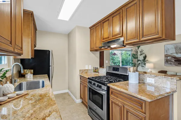 $498,000 | 2110 Arroyo Court, Unit 4, Pleasanton, CA 94588