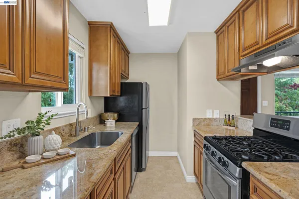 $498,000 | 2110 Arroyo Court, Unit 4, Pleasanton, CA 94588