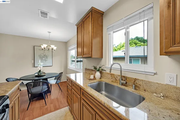 $498,000 | 2110 Arroyo Court, Unit 4, Pleasanton, CA 94588