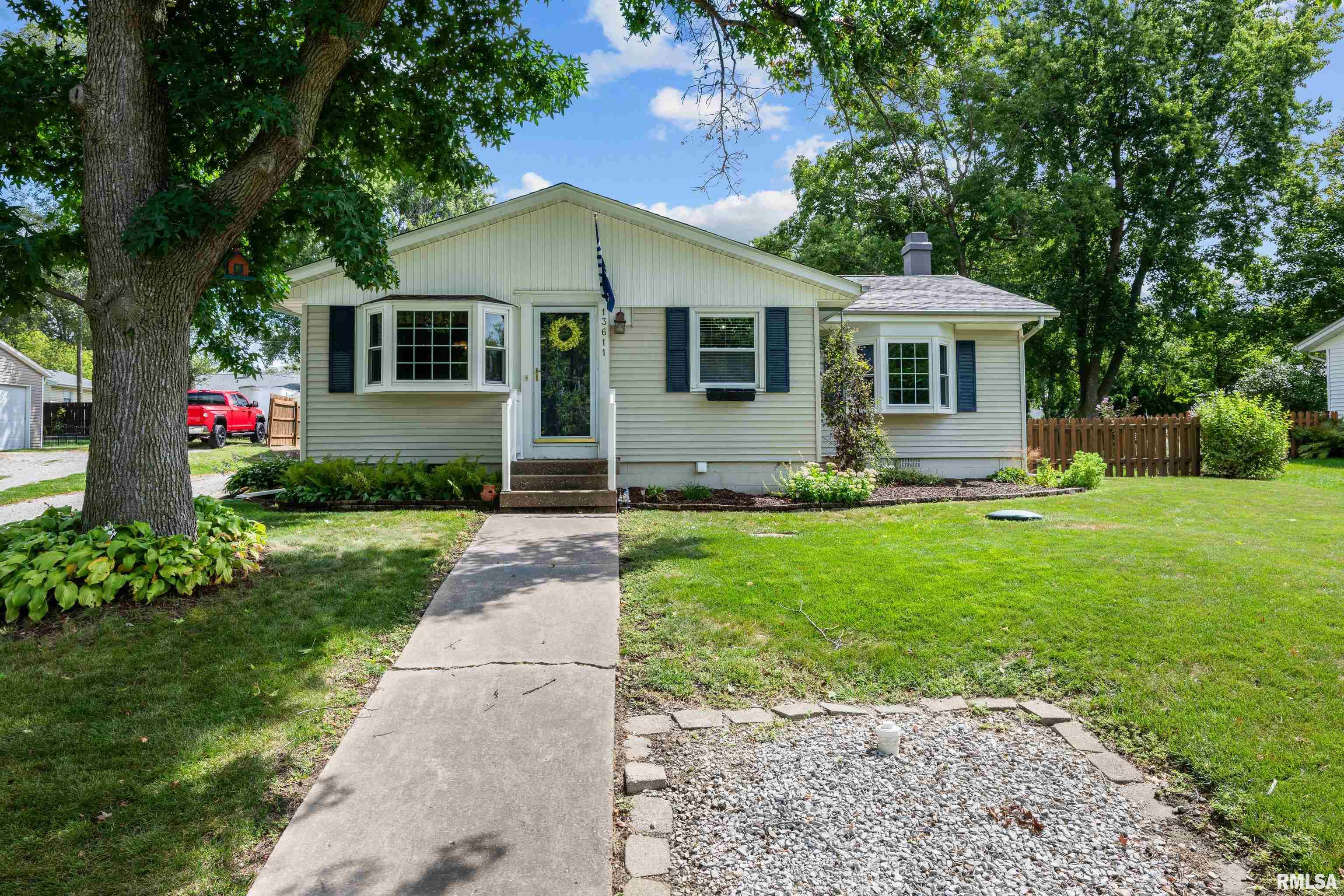 13611 138th Street West Taylor Ridge, IL 61284 - Photo 1 of 26