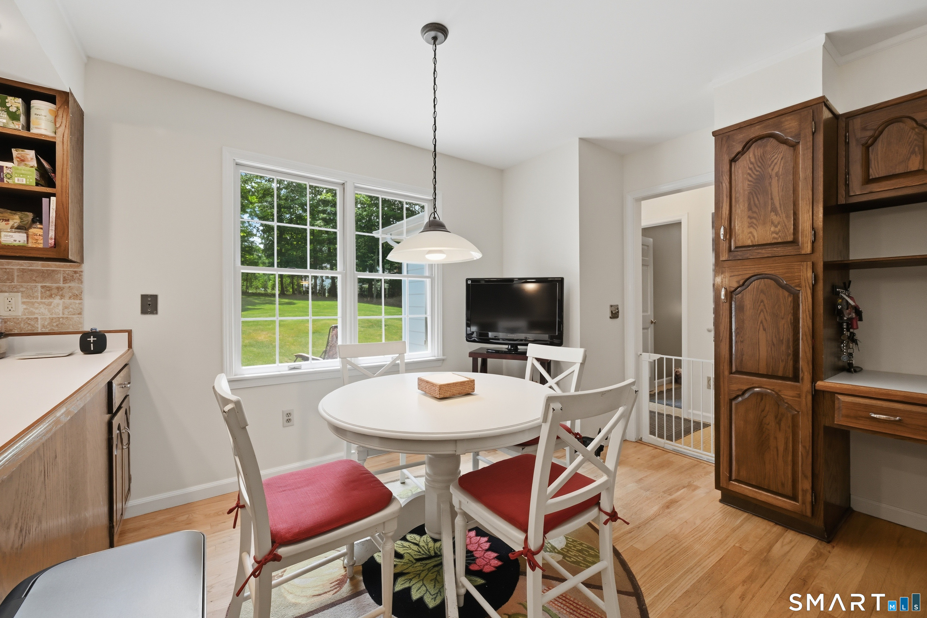 28 Wintergreen Hill Road Danbury, CT 06811 - Photo 9 of 39