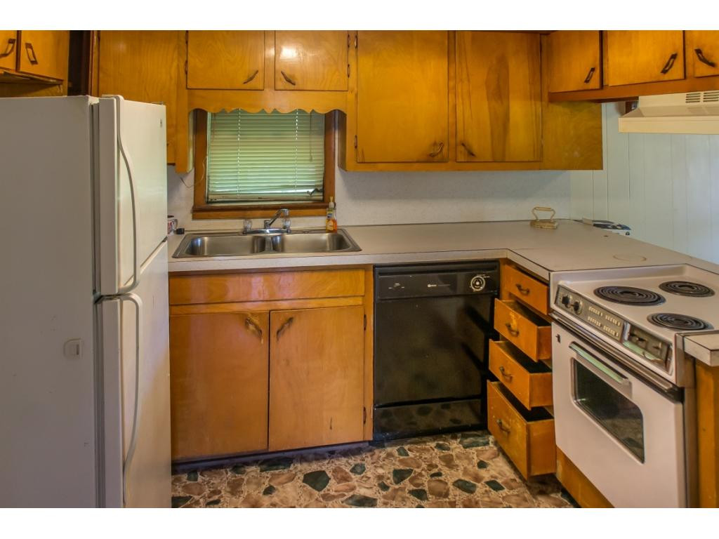 910 Lick Hollow Road Greeneville, TN 37743 - Photo 6 of 32 Photo 6