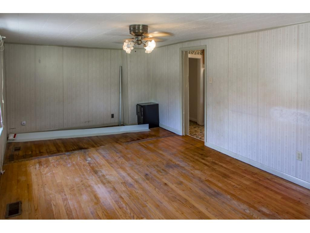910 Lick Hollow Road Greeneville, TN 37743 - Photo 8 of 32 Photo 8