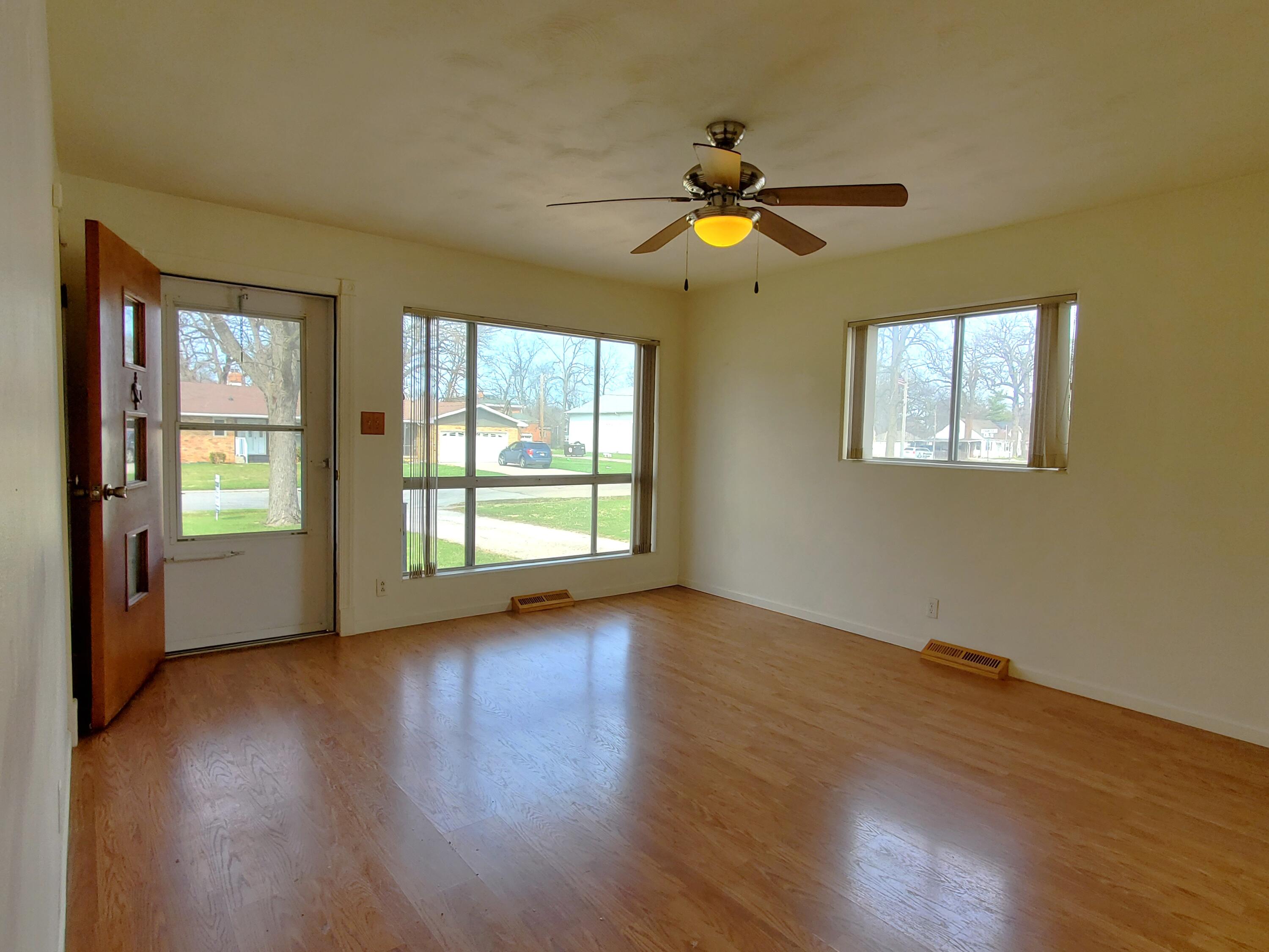 805 West Washington Street Rensselaer, IN 47978 - Photo 5 of 17 3000x2250