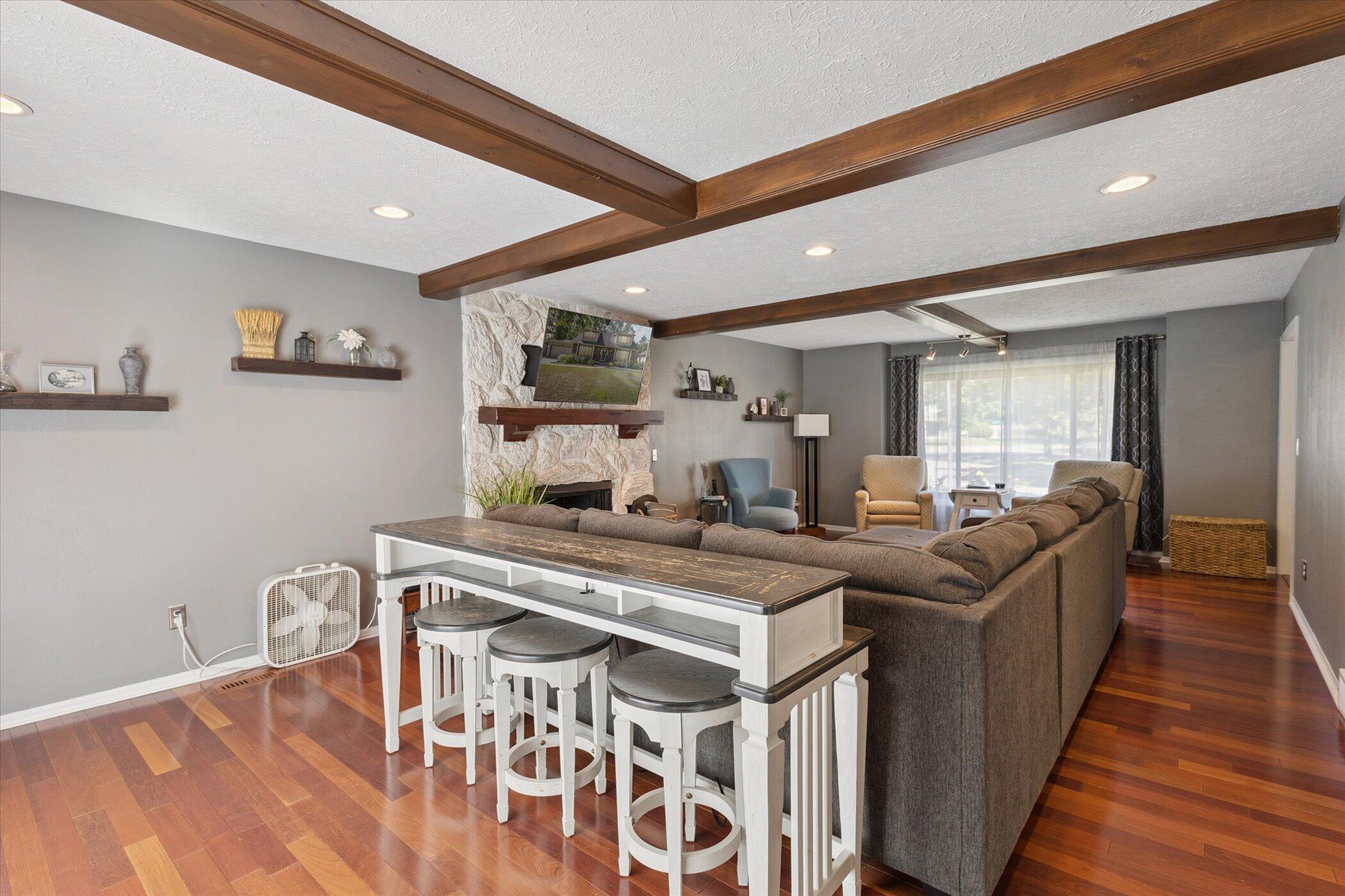 1843 Chester Road Lansing, MI 48912 - Photo 12 of 43 12-1843-Chester-Rd-Lansing-MI-48912-Wind