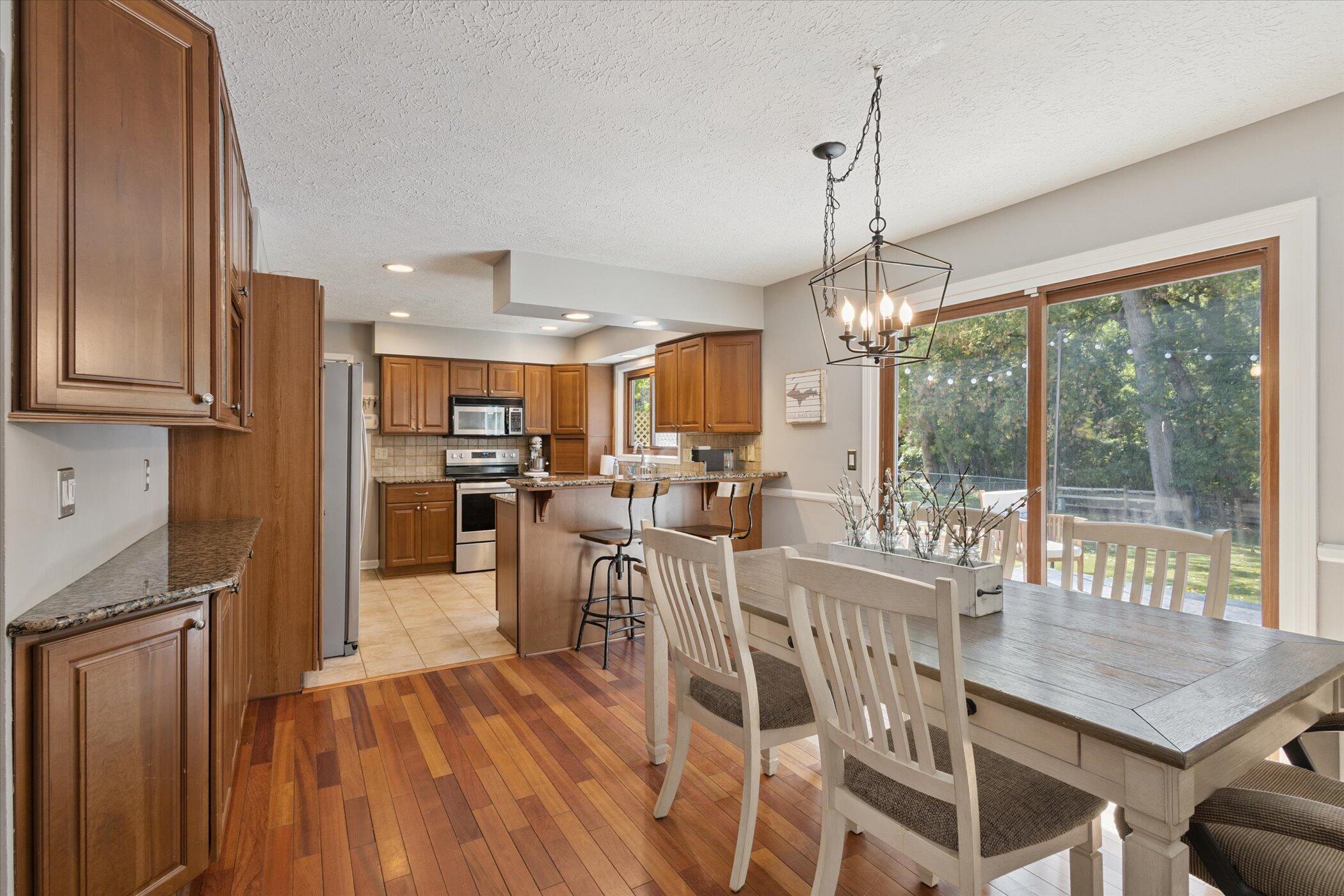 1843 Chester Road Lansing, MI 48912 - Photo 13 of 43 13-1843-Chester-Rd-Lansing-MI-48912-Wind