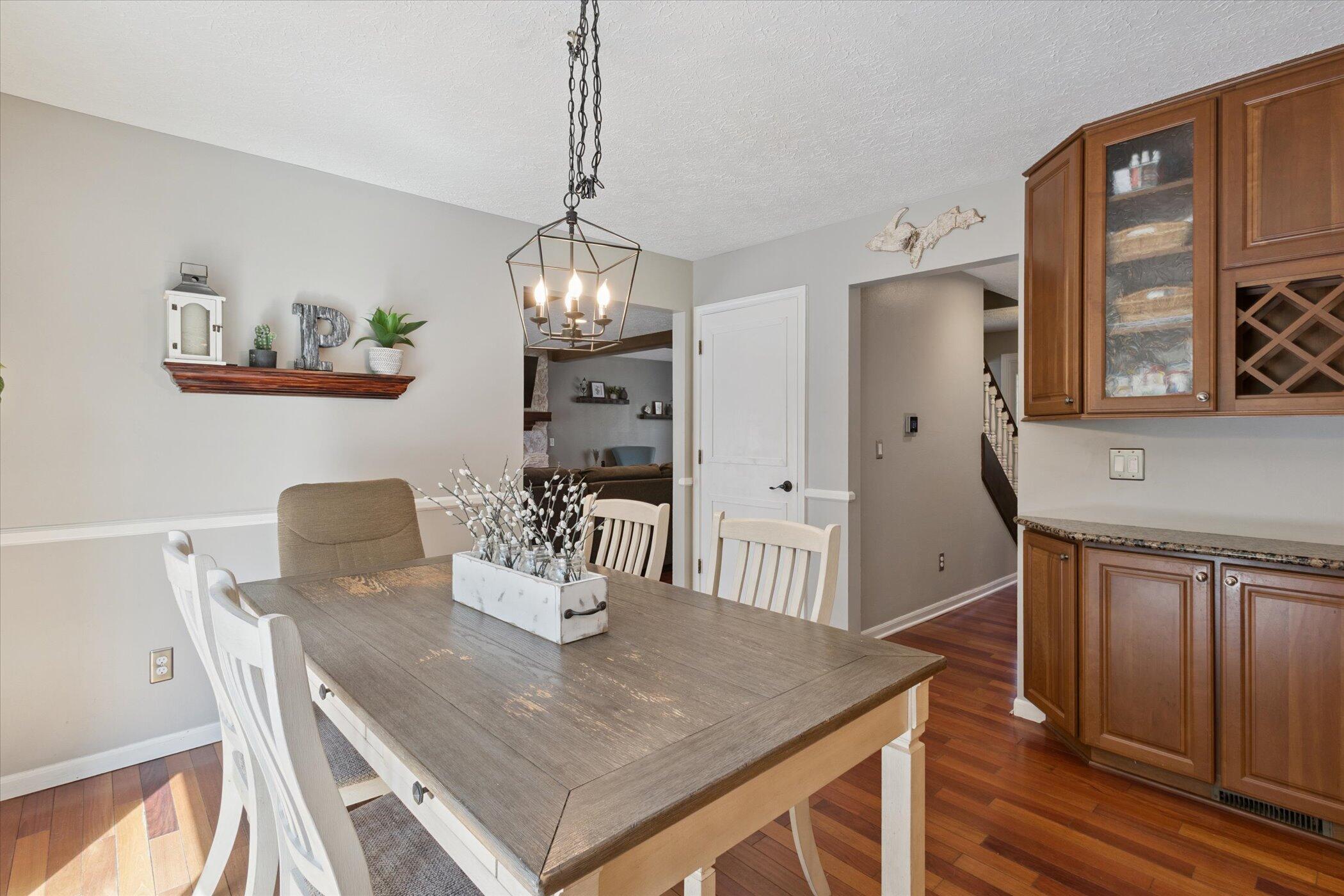 1843 Chester Road Lansing, MI 48912 - Photo 14 of 43 14-1843-Chester-Rd-Lansing-MI-48912-Wind