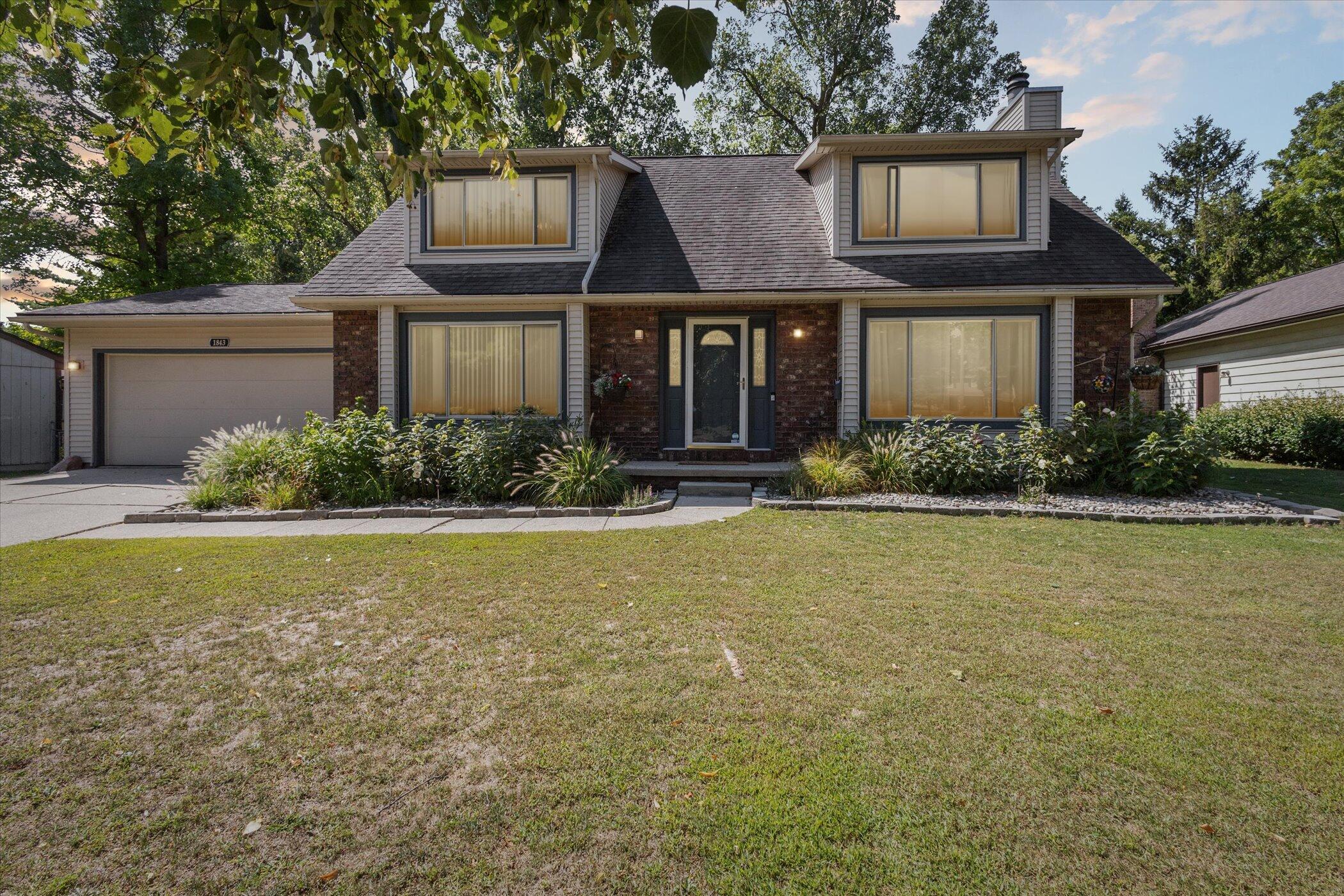 1843 Chester Road Lansing, MI 48912 - Photo 2 of 43 01-1843-Chester-Rd-Lansing-MI-48912-Wind