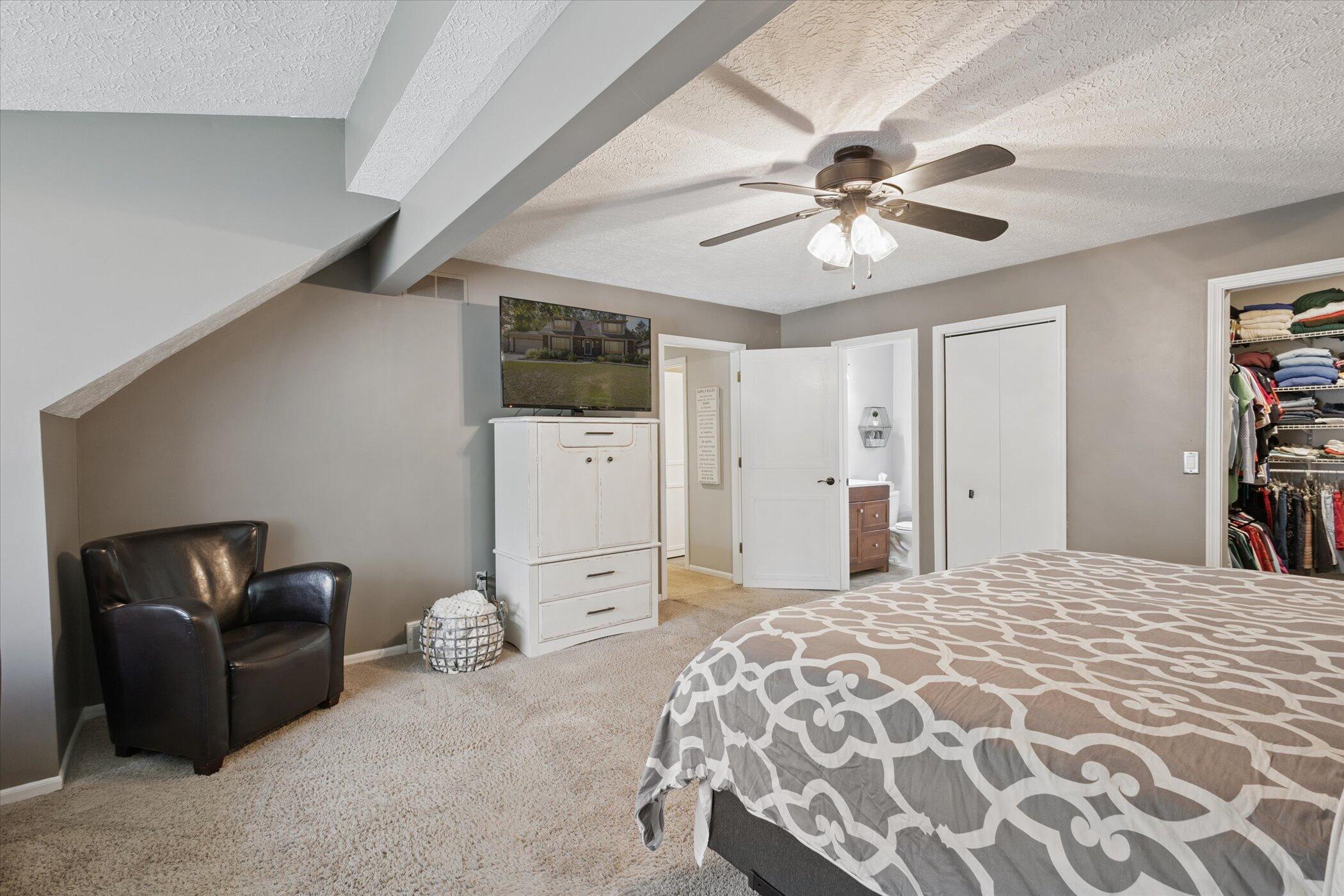 1843 Chester Road Lansing, MI 48912 - Photo 23 of 43 23-1843-Chester-Rd-Lansing-MI-48912-Wind