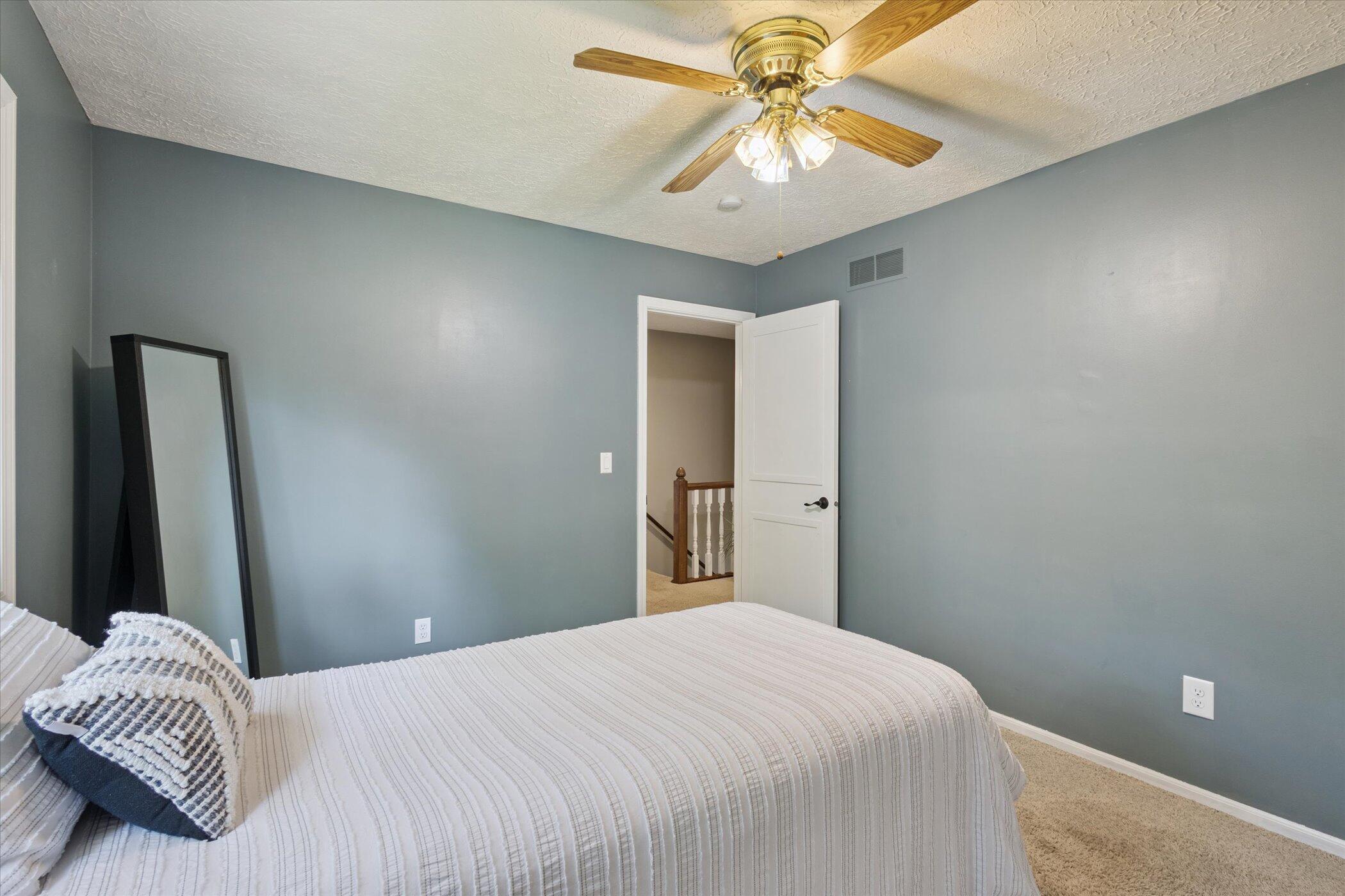 1843 Chester Road Lansing, MI 48912 - Photo 29 of 43 29-1843-Chester-Rd-Lansing-MI-48912-Wind