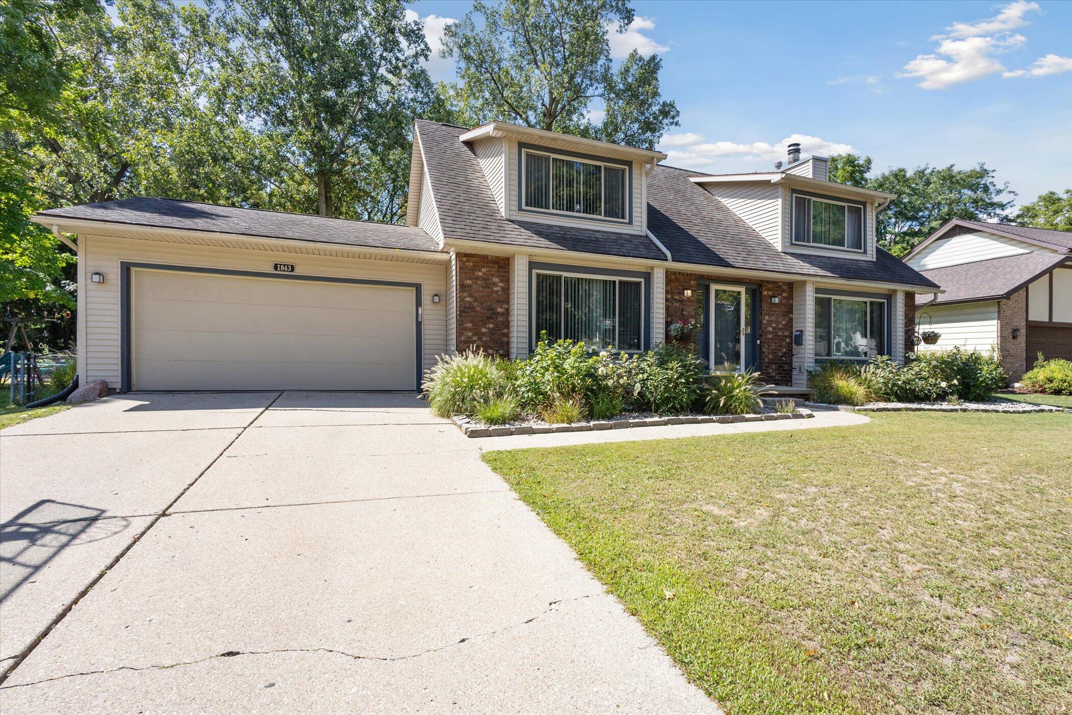 1843 Chester Road Lansing, MI 48912 - Photo 3 of 43 02-1843-Chester-Rd-Lansing-MI-48912-Wind