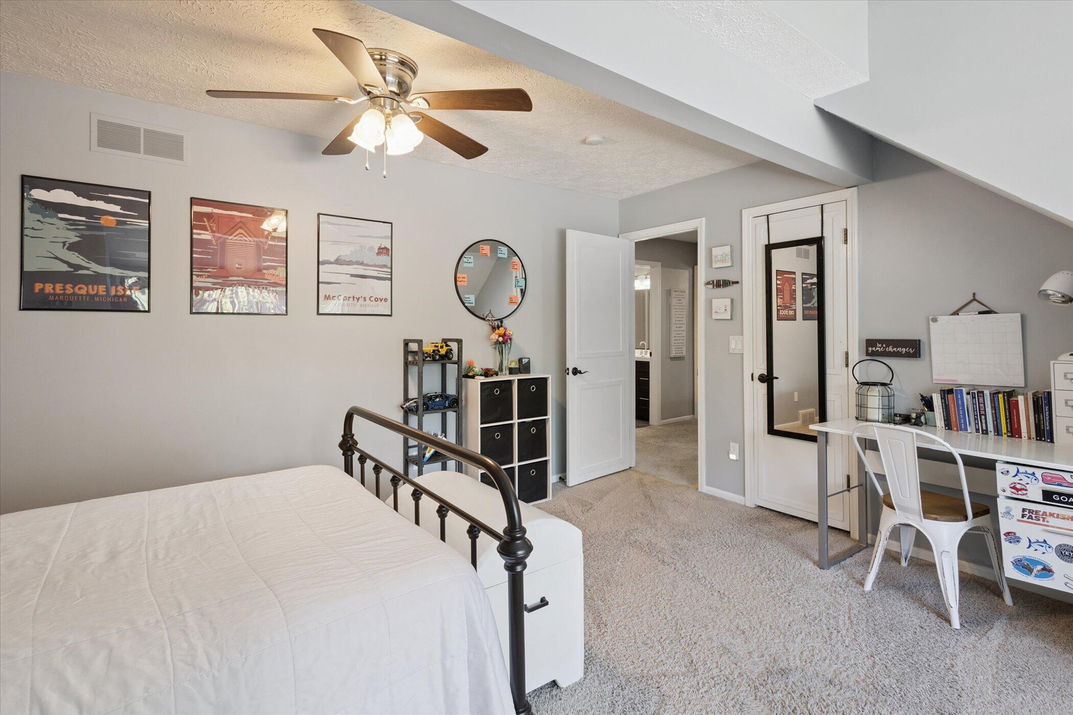 1843 Chester Road Lansing, MI 48912 - Photo 31 of 43 31-1843-Chester-Rd-Lansing-MI-48912-Wind