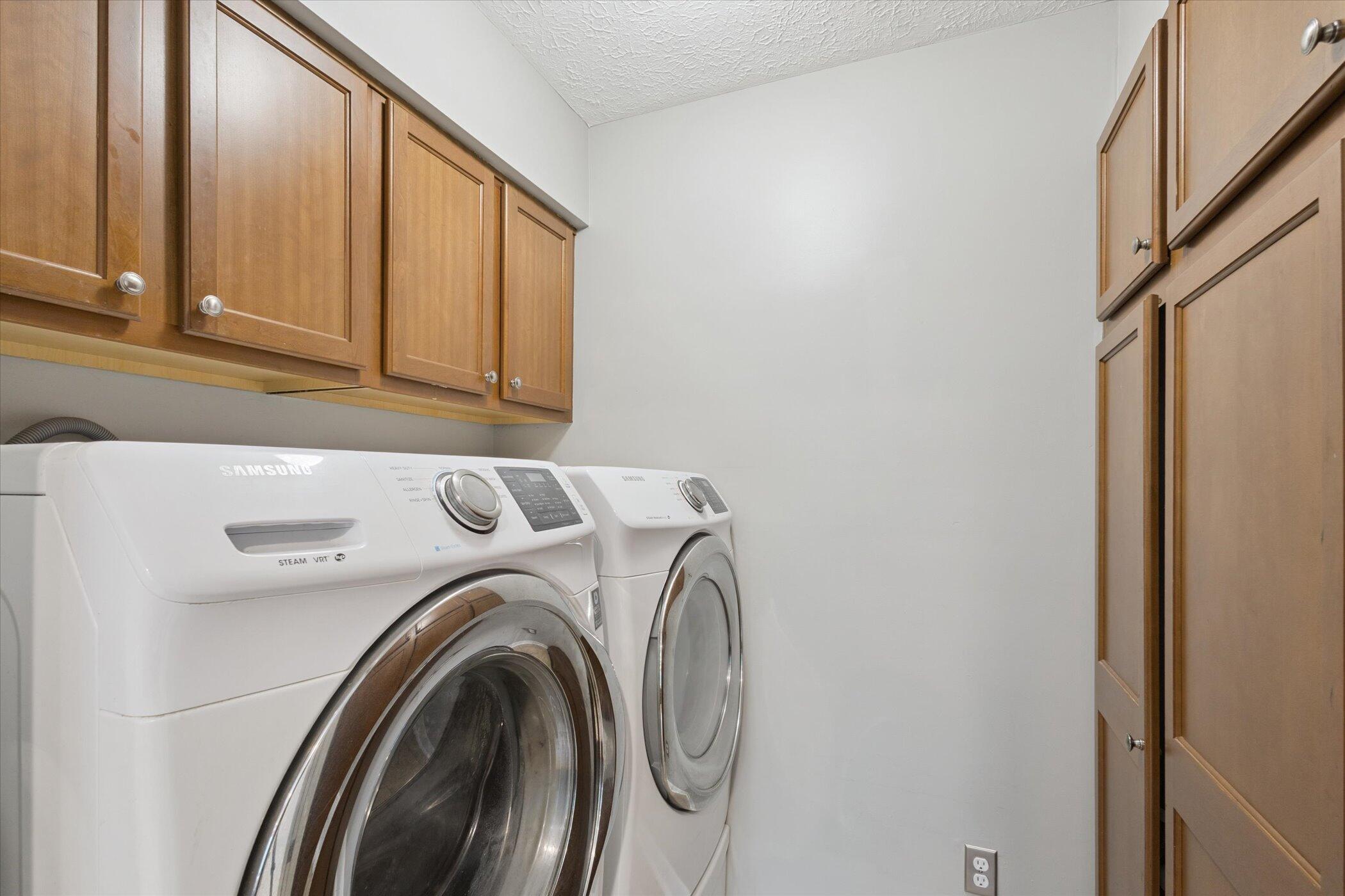 1843 Chester Road Lansing, MI 48912 - Photo 32 of 43 32-1843-Chester-Rd-Lansing-MI-48912-Wind