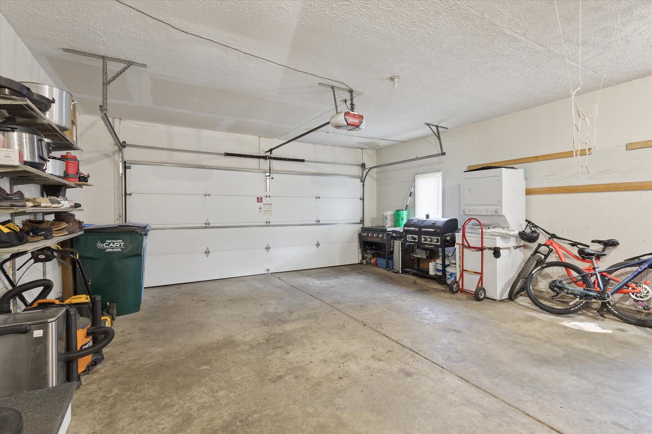 1843 Chester Road Lansing, MI 48912 - Photo 37 of 43 37-1843-Chester-Rd-Lansing-MI-48912-Wind