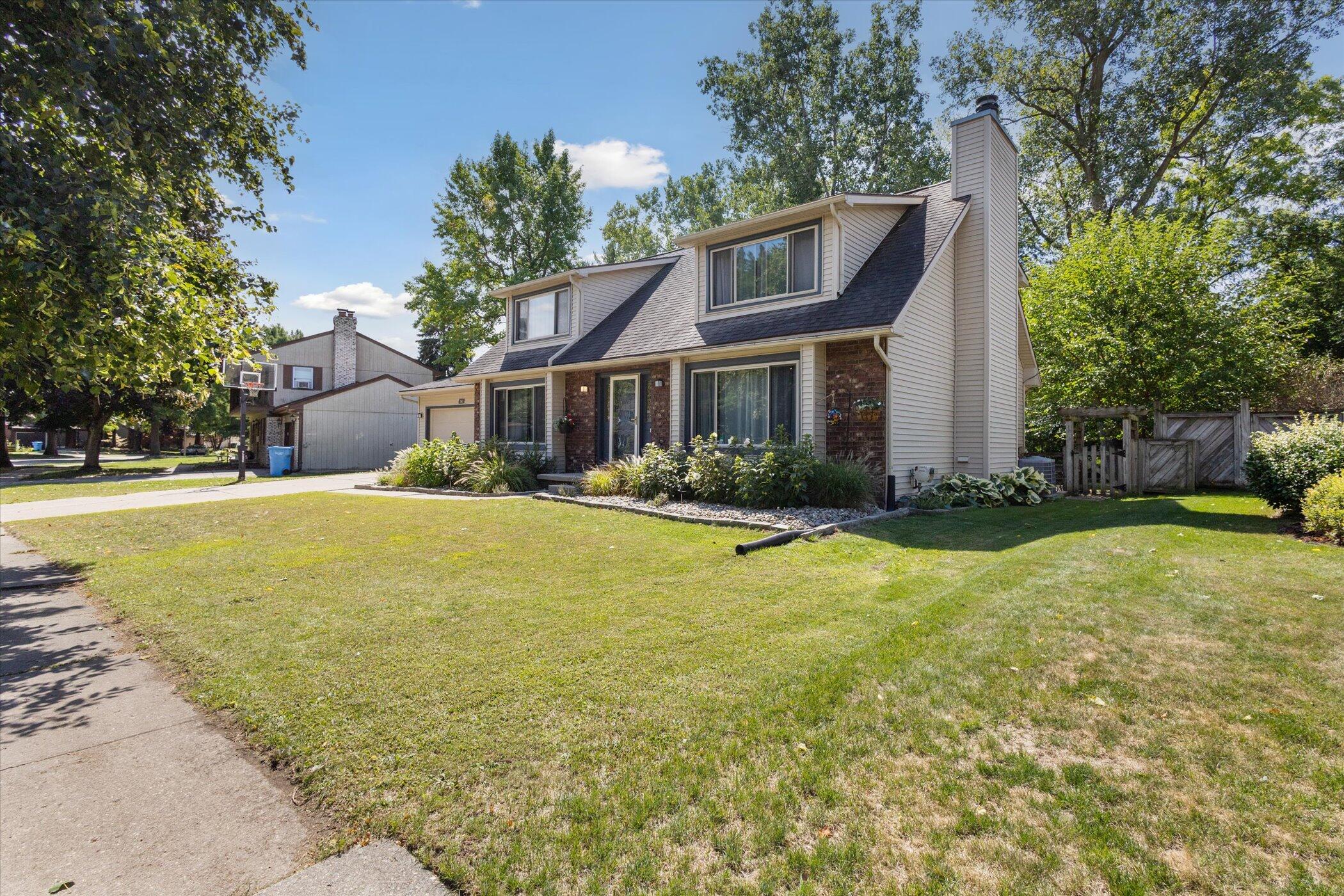 1843 Chester Road Lansing, MI 48912 - Photo 4 of 43 04-1843-Chester-Rd-Lansing-MI-48912-Wind