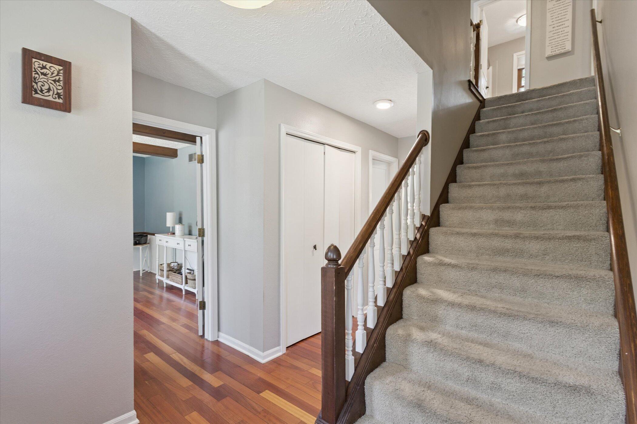 1843 Chester Road Lansing, MI 48912 - Photo 7 of 43 07-1843-Chester-Rd-Lansing-MI-48912-Wind