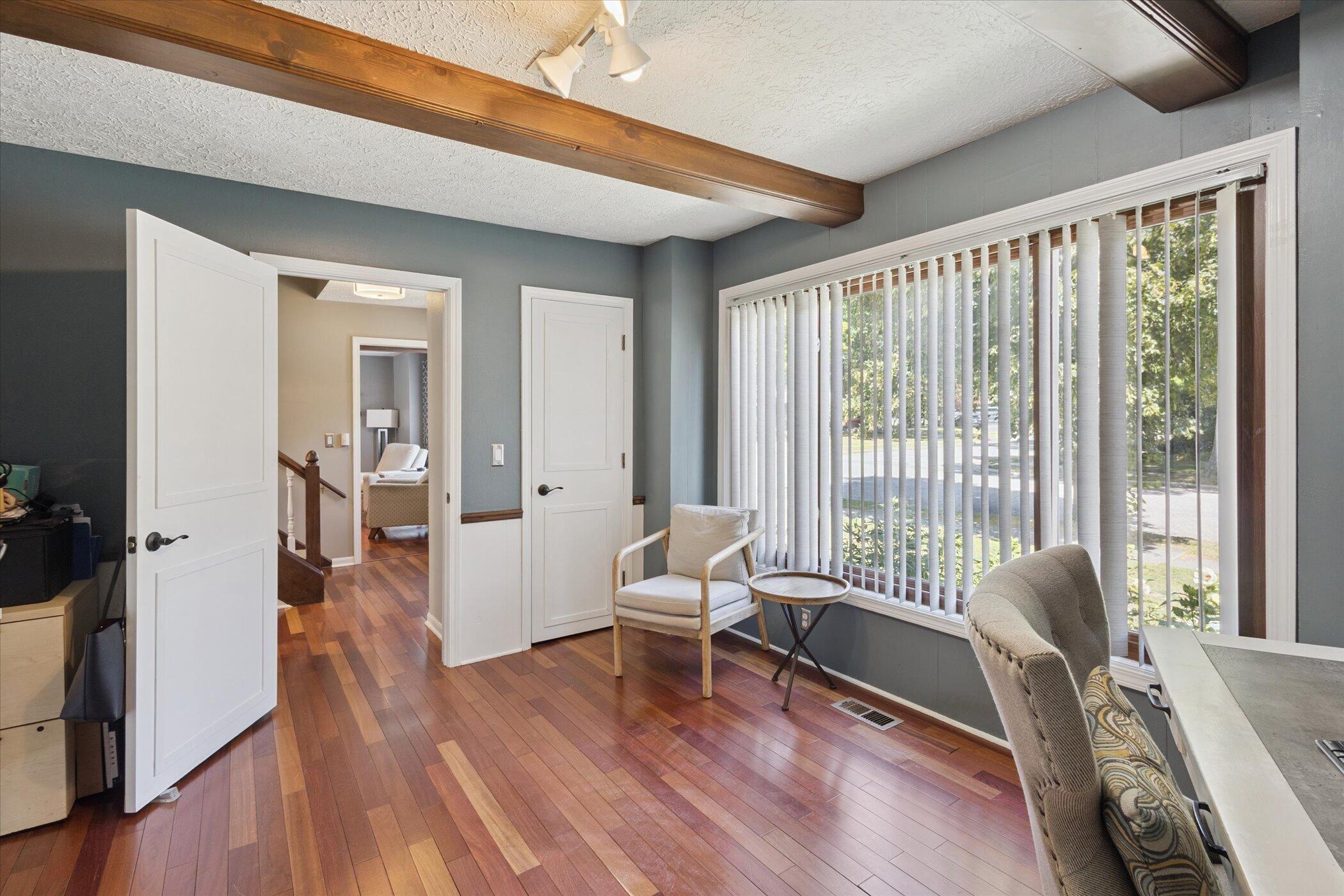1843 Chester Road Lansing, MI 48912 - Photo 9 of 43 09-1843-Chester-Rd-Lansing-MI-48912-Wind
