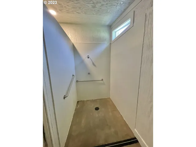 $1,200,000 | 28593 Lower Smith River Road, Reedsport, OR 97467