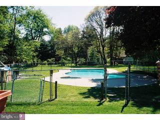 904 Jamestown Road Broomall, PA 19008 - Photo 2 of 6 Gallery Image 2
