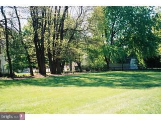 904 Jamestown Road Broomall, PA 19008 - Photo 3 of 6 Gallery Image 3