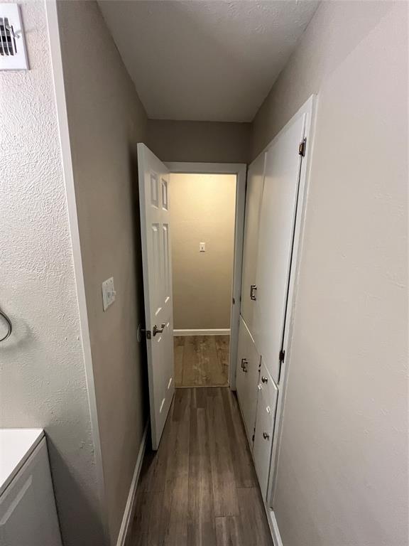 5827 Columbia Avenue Dallas, TX 75214 - Photo 10 of 15 a view of a hallway