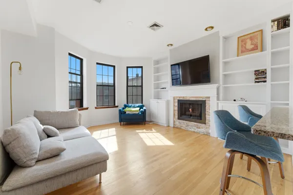 $3,200 | 902 Willow Avenue, Unit 7, Hoboken, NJ 07030