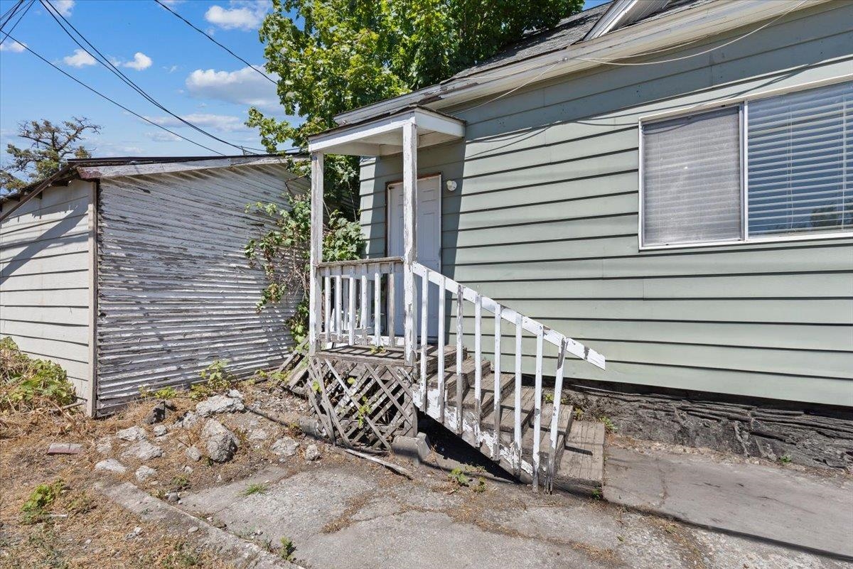 1919 North Standard Street Spokane, WA 99207 - Photo 29 of 44