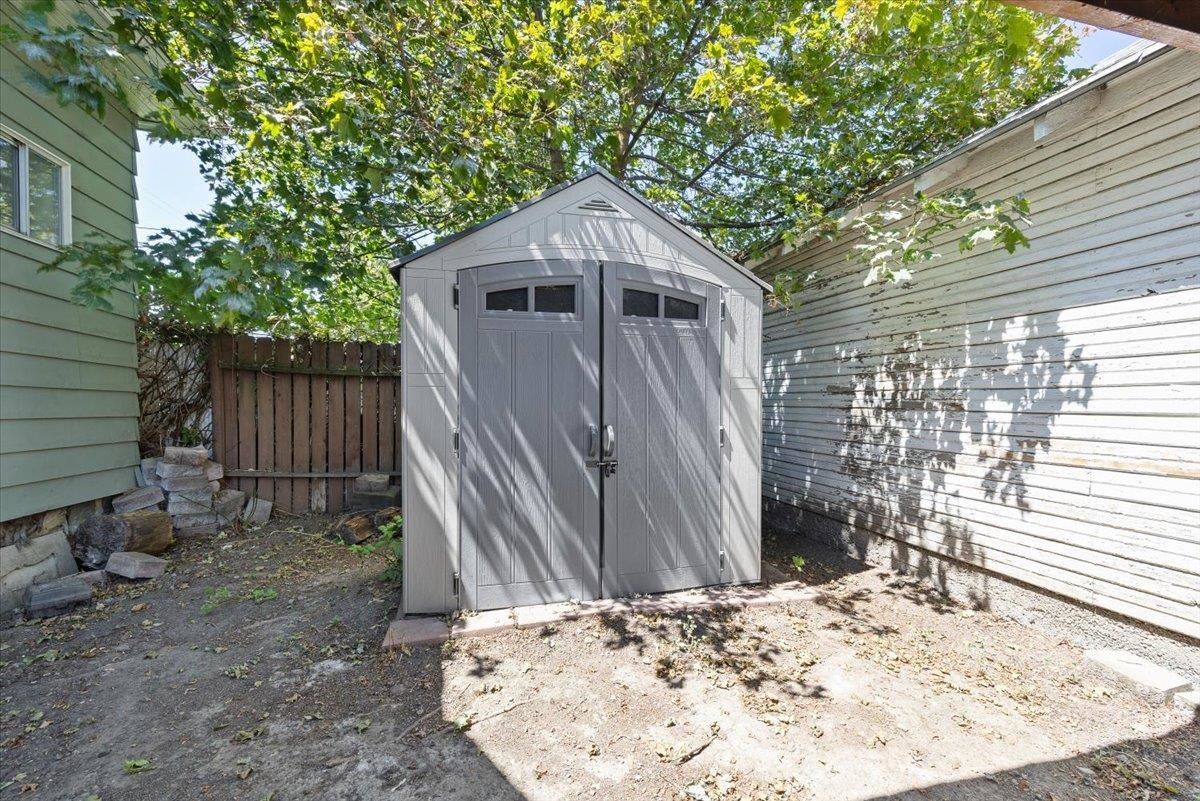 1919 North Standard Street Spokane, WA 99207 - Photo 33 of 44