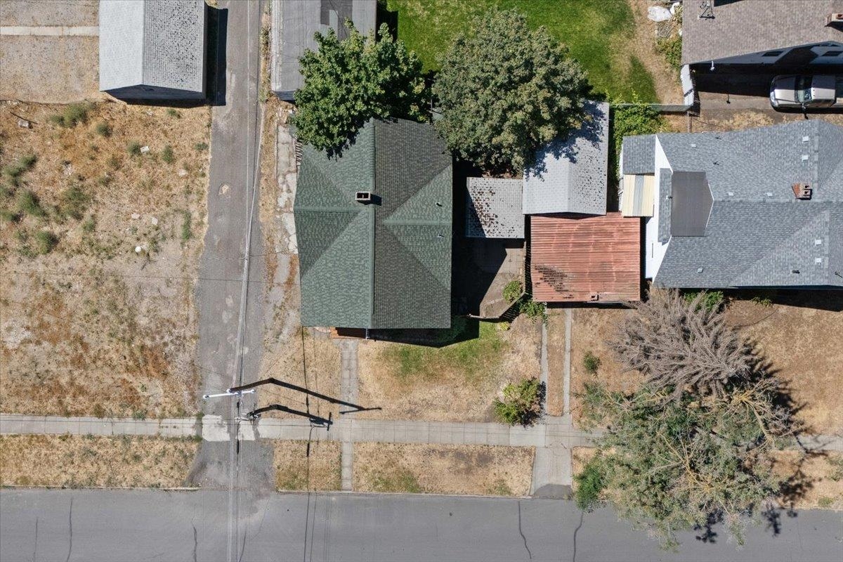 1919 North Standard Street Spokane, WA 99207 - Photo 34 of 44