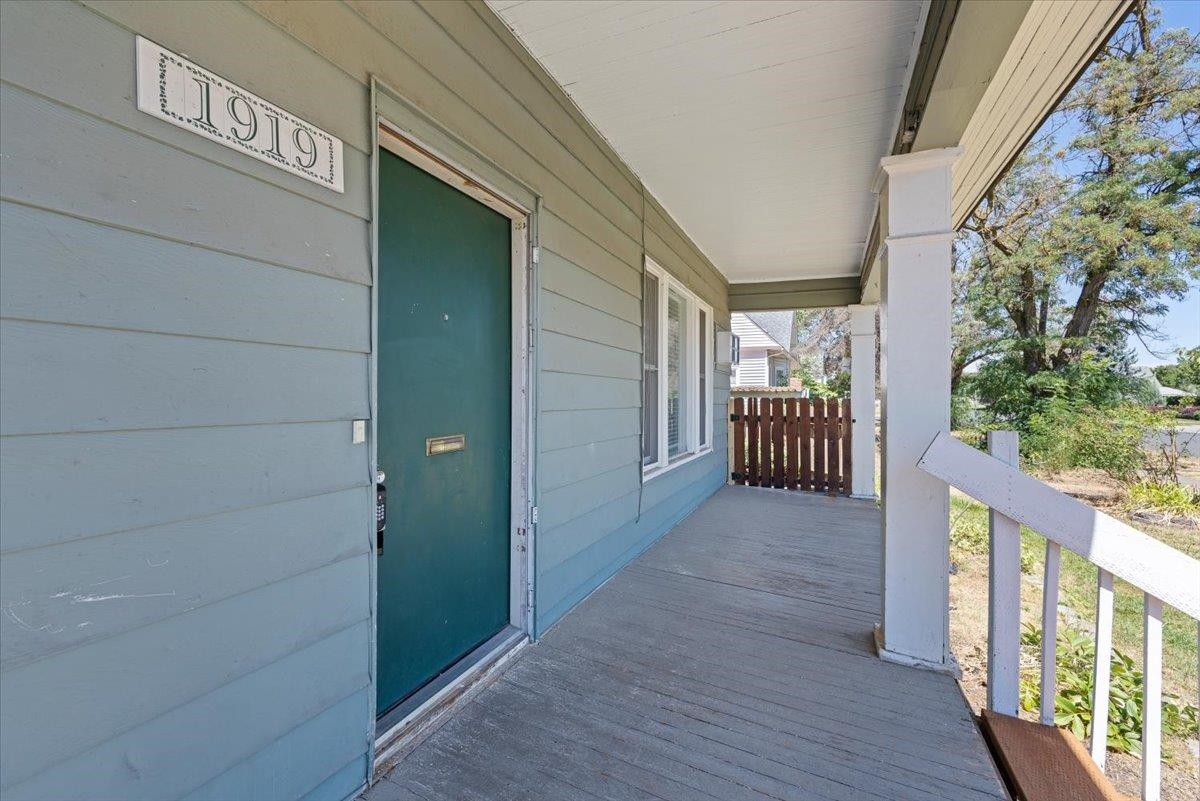 1919 North Standard Street Spokane, WA 99207 - Photo 5 of 44