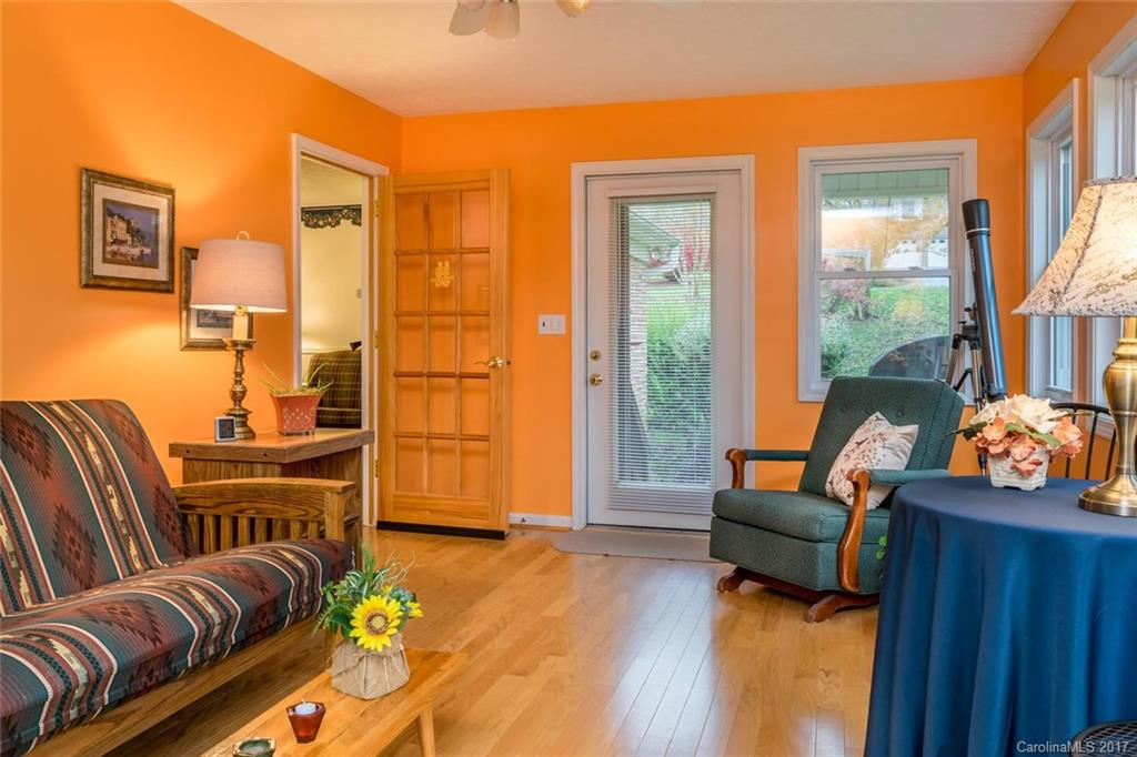 210 London Road Hendersonville, NC 28739 - Photo 14 of 24 Gallery Image 14