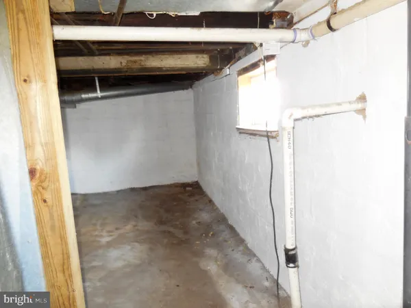 a view of a storage & utility room
