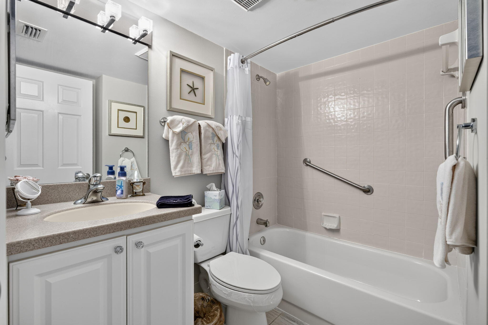 275 Palm Avenue, Unit D Jupiter, FL 33477 - Photo 31 of 56 17-web-or-mls-_MLP5685