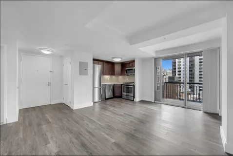 $6,695 | 354 East 91st Street, Unit 1201 | Upper East Side