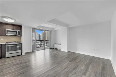 $6,695 | 354 East 91st Street, Unit 1201 | Upper East Side