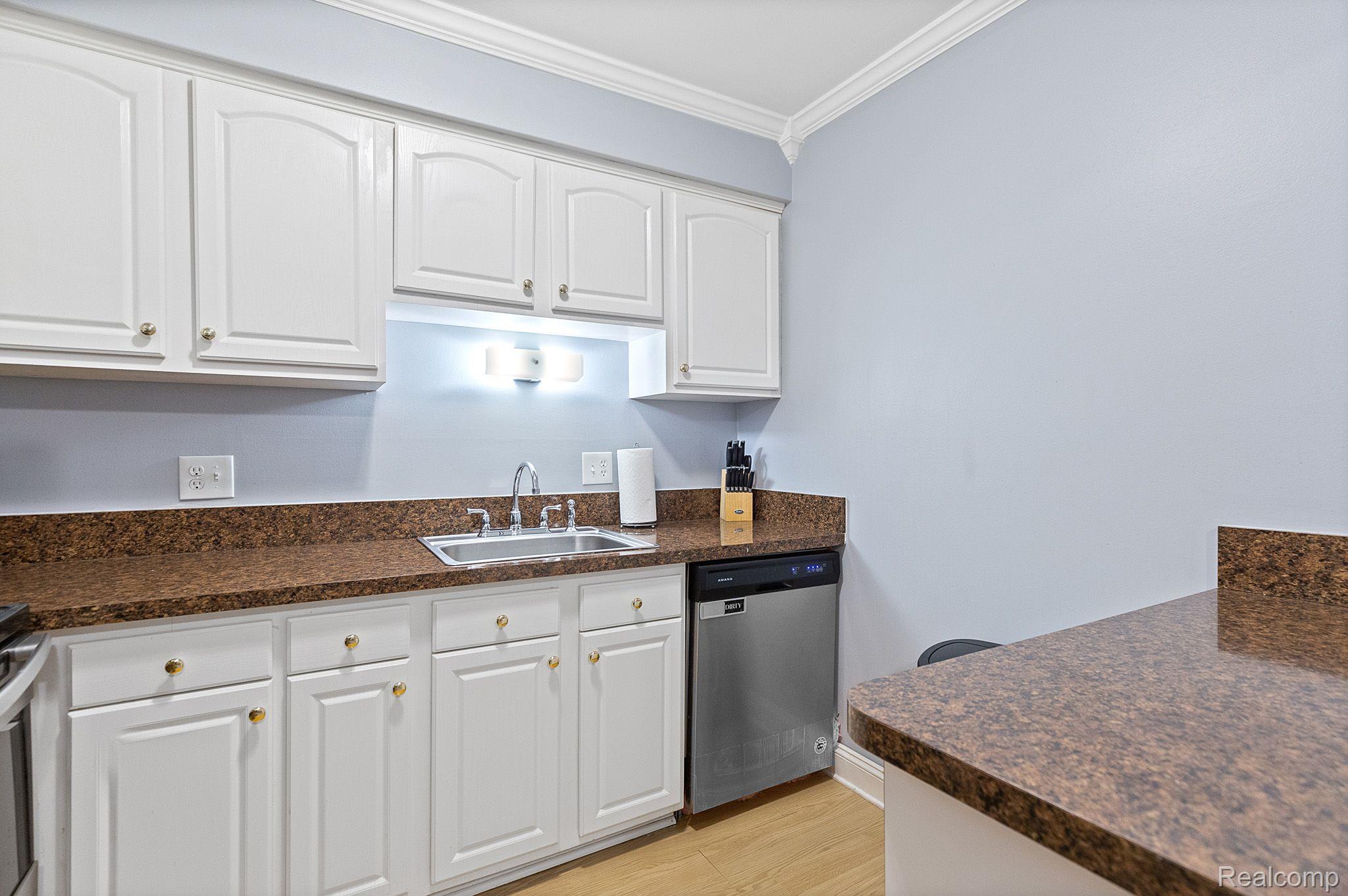 4985 East 10 Mile Road, Unit 8 Warren, MI 48091 - Photo 7 of 17 Gallery Image 7