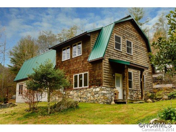 379 Doe Branch Road Marshall, NC 28753 - Photo 1 of 24 Gallery Image 1