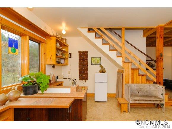 379 Doe Branch Road Marshall, NC 28753 - Photo 8 of 24 Gallery Image 8
