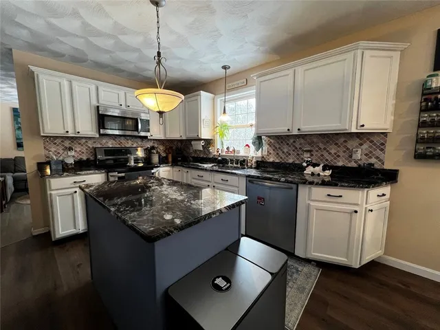 $749,900 | 115 Regina Drive, West Greenwich, RI 02817