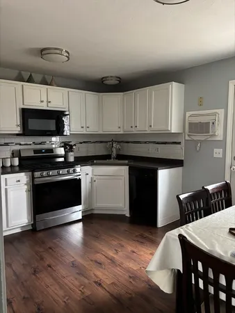 $2,000 | 19 Washington Street, Unit A, East Walpole, MA 02032
