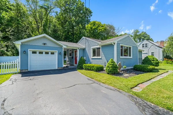 $339,900 | 123 Greystone Avenue, West Springfield, MA 01089