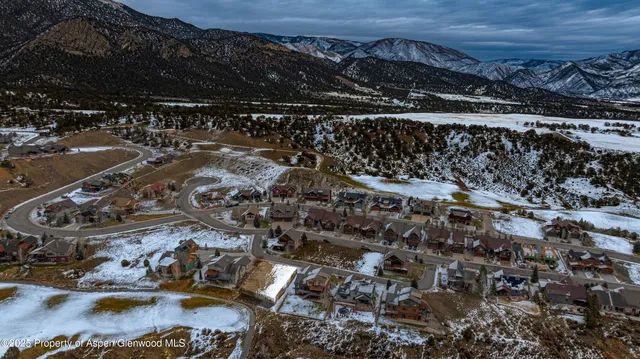 a view of a water fountain