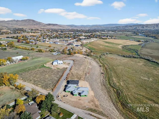 $1,399,000 | 1979 Moonlight Lane, Emmett, ID 83617