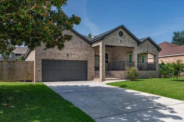 $2,250 | 5343 Oak Cove Drive, Houston, TX 77091