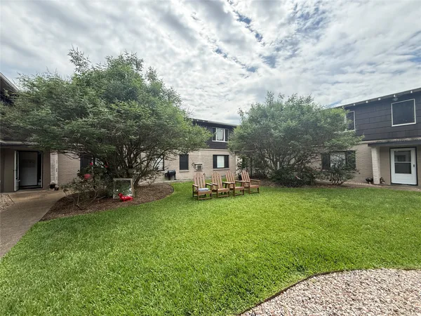 $1,050 | 1318 Heights Boulevard, Unit 4, Houston, TX 77008